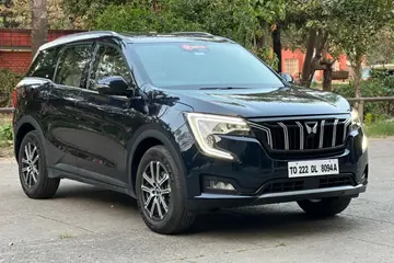 Mahindra XUV700 AX7 AWD AT Diesel